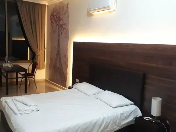 Tek Büyük Yataklı Oda