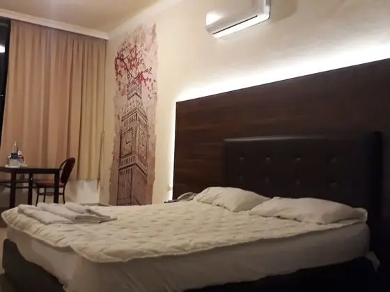 Tek Büyük Yataklı Oda