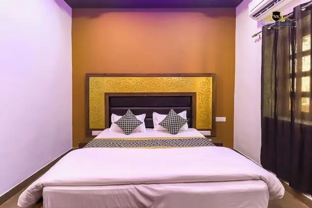 Luxury Oda