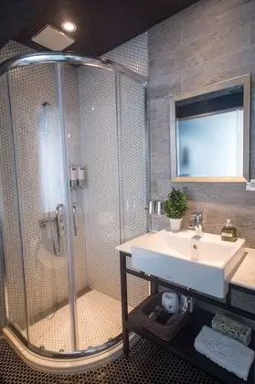 Comfort Tek Büyük Yataklı Oda