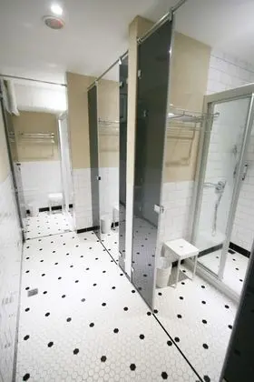 Oda, Ortak Banyo (Six beds)