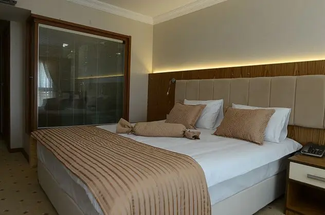Çift Kişilik, Şehir Manzaralı