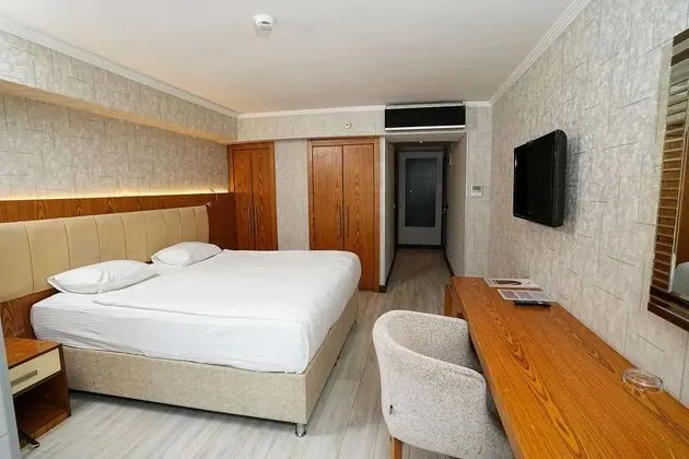 Çift Kişilik, Şehir Manzaralı