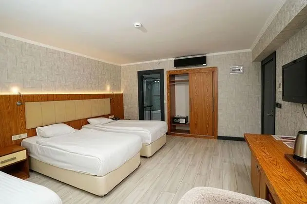 İki Ayrı Yataklı Oda, Şehir Manzaralı