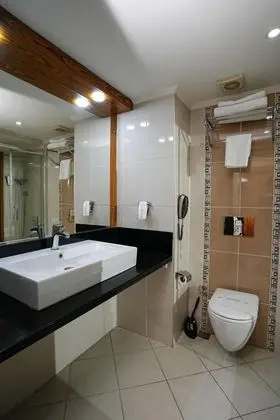 İki Ayrı Yataklı Oda, Şehir Manzaralı
