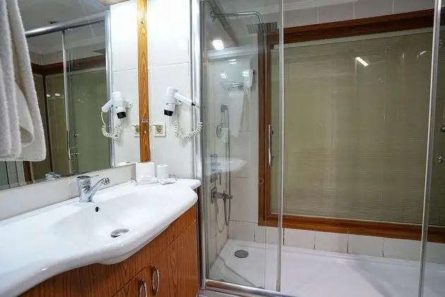 İki Ayrı Yataklı Oda, Şehir Manzaralı