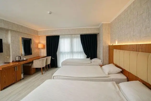 Triple, Sokak Manzaralı, Balkonsuz