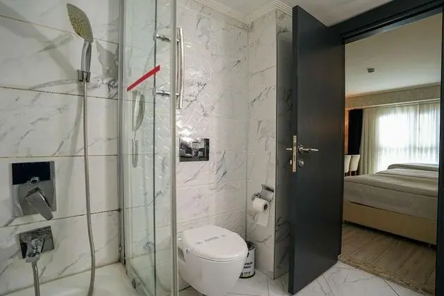 Triple, Sokak Manzaralı, Balkonsuz