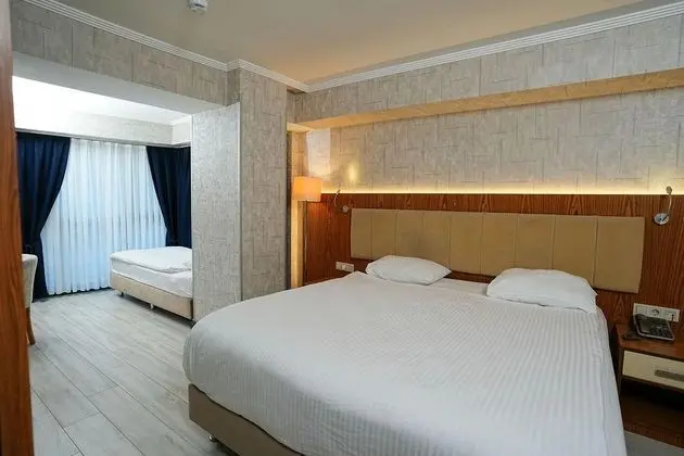Triple, Sokak Manzaralı, Balkonsuz