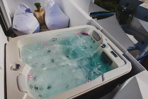 Luxury Villa, 1 Yatak Odası, Sıcak Su Havuzu, Deniz Manzaralı