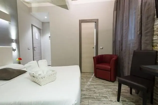 Comfort Tek Büyük Yataklı Oda