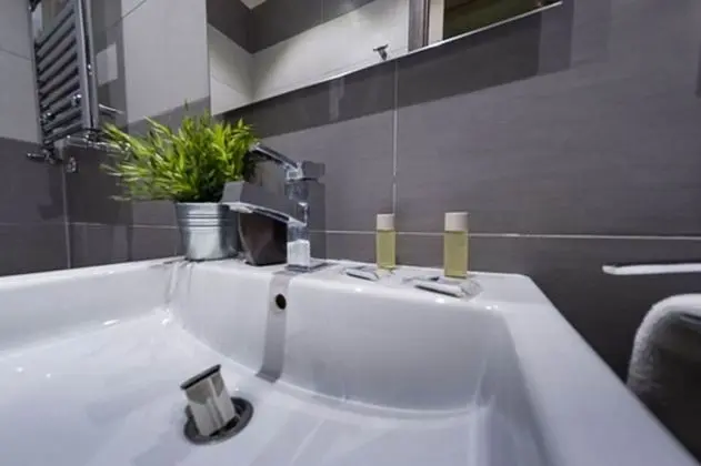 Comfort Tek Büyük Yataklı Oda