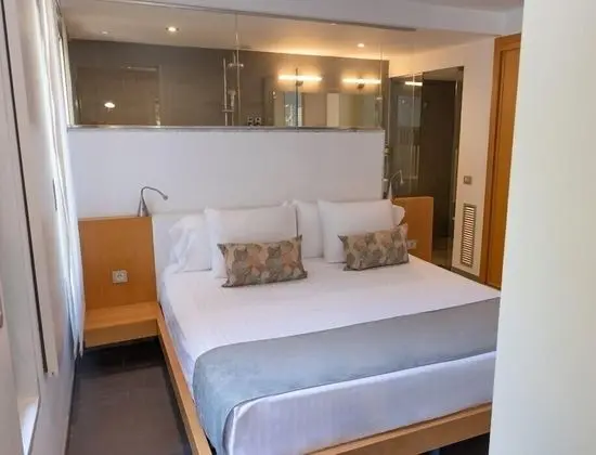 Süit, Sıcak Su Havuzu