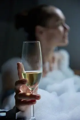 Süit, Sıcak Su Havuzu