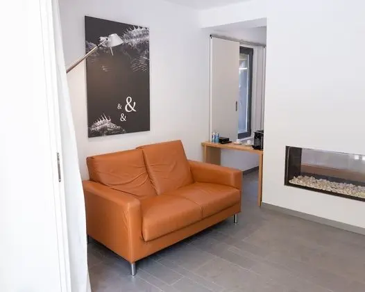 Süit, Sıcak Su Havuzu