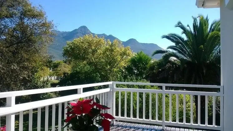 İki Ayrı Yataklı Oda, Balkon