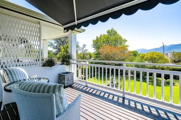 İki Ayrı Yataklı Oda, Balkon