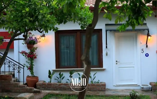 Standart Oda, Bahçe Manzaralı, Bahçe Katı