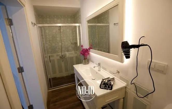 Standart Oda, Bahçe Manzaralı, Bahçe Katı