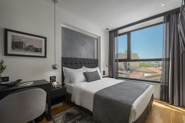 Comfort Tek Büyük Yataklı Oda