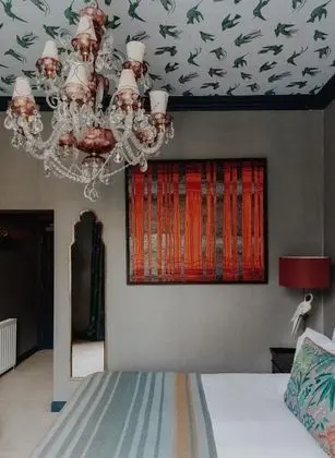 Deluxe Tek Büyük Yataklı Oda