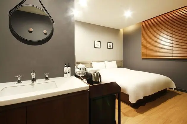 Basic Tek Büyük Yataklı Oda, 1 Büyük (Queen) Boy Yatak