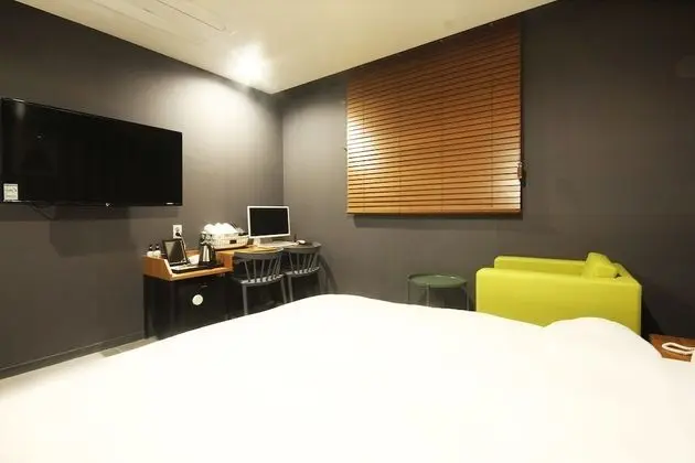 Basic Tek Büyük Yataklı Oda, 1 Büyük (Queen) Boy Yatak