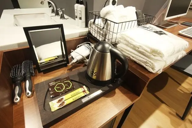 Basic Tek Büyük Yataklı Oda, 1 Büyük (Queen) Boy Yatak