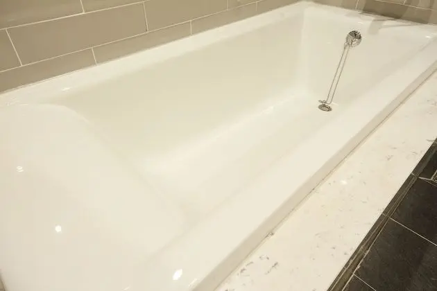 Basic Tek Büyük Yataklı Oda, 1 Büyük (Queen) Boy Yatak