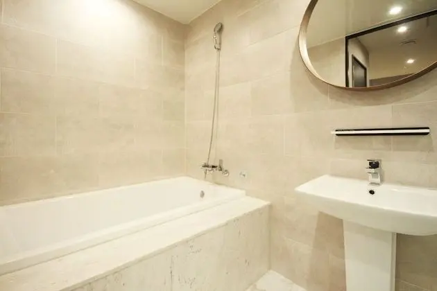 Premium Oda, 1 Büyük (Queen) Boy Yatak