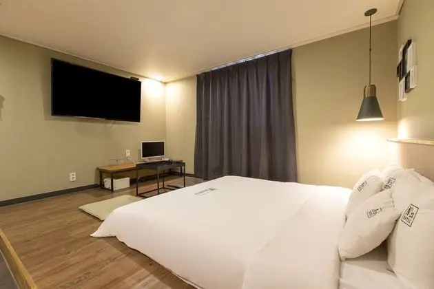 Deluxe Tek Büyük Yataklı Oda
