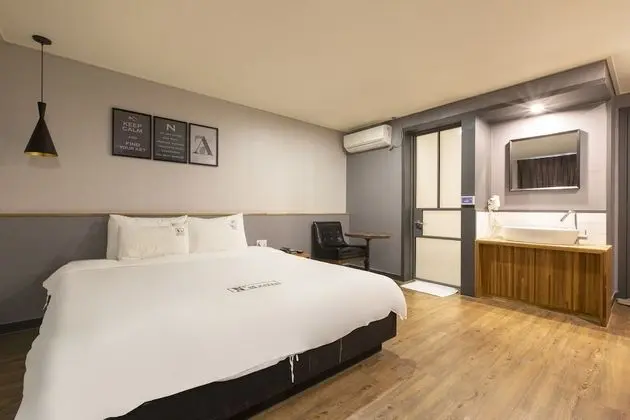 Deluxe Tek Büyük Yataklı Oda