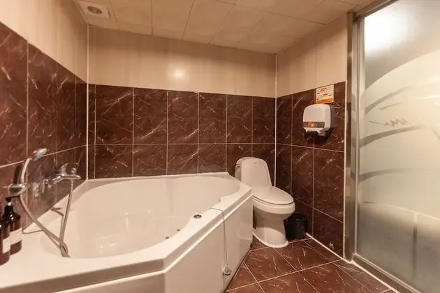 Deluxe Twin Room - No Parking