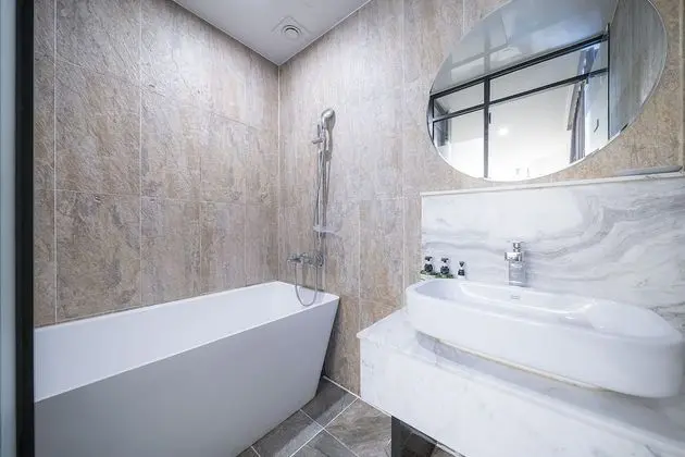 Deluxe Tek Büyük Yataklı Oda (Tower View)