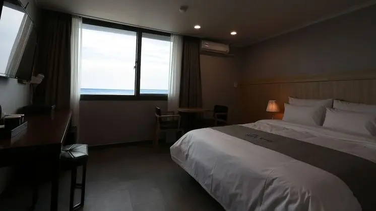 Deluxe Tek Büyük Yataklı Oda