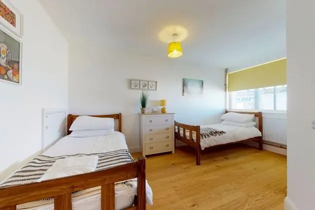 Ev, Özel Banyo, Kısmi Deniz Manzaralı (beach side private estate)