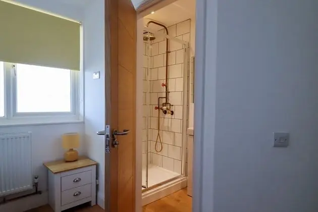 Ev, Özel Banyo, Kısmi Deniz Manzaralı (beach side private estate)