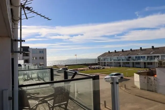 Ev, Özel Banyo, Kısmi Deniz Manzaralı (beach side private estate)