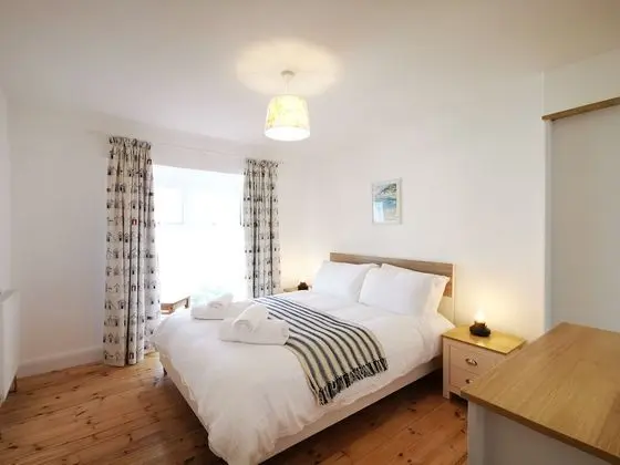 Ev, Özel Banyo, Kısmi Deniz Manzaralı (beach side private estate)