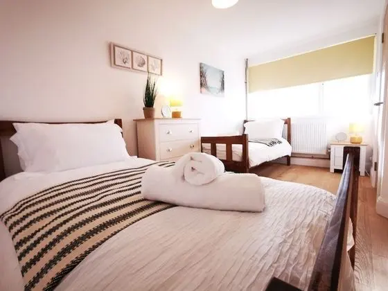 Ev, Özel Banyo, Kısmi Deniz Manzaralı (beach side private estate)