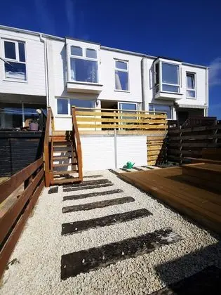Ev, Özel Banyo, Kısmi Deniz Manzaralı (beach side private estate)