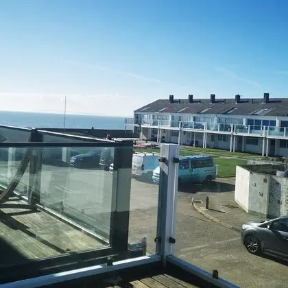 Ev, Özel Banyo, Kısmi Deniz Manzaralı (beach side private estate)