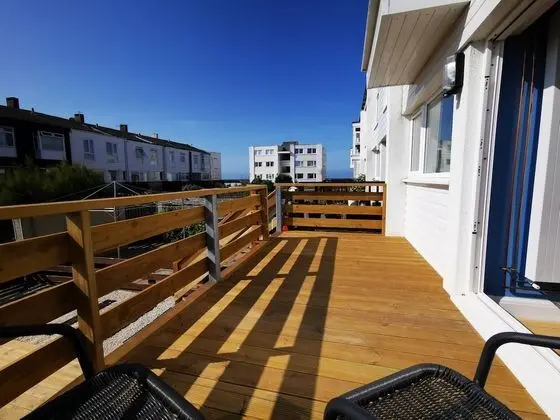 Ev, Özel Banyo, Kısmi Deniz Manzaralı (beach side private estate)
