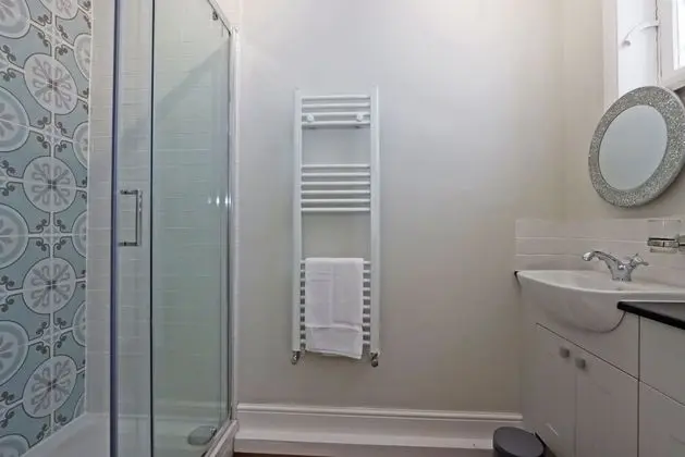Standard Tek Büyük Yataklı Oda, Banyolu/Duşlu