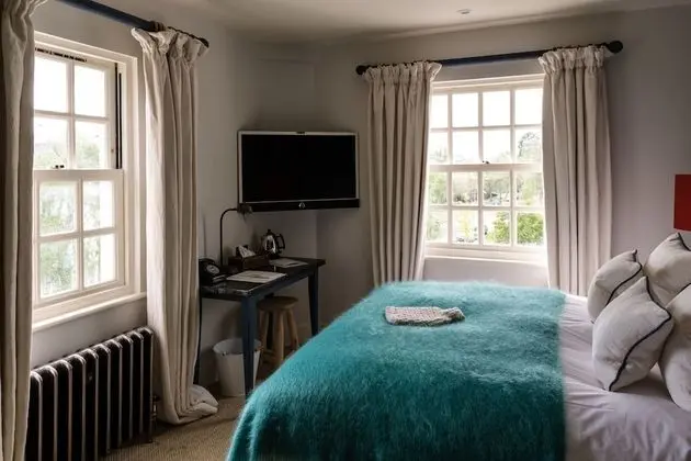 Classic Tek Büyük Yataklı Oda