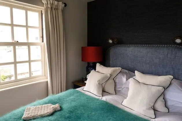 Classic Tek Büyük Yataklı Oda