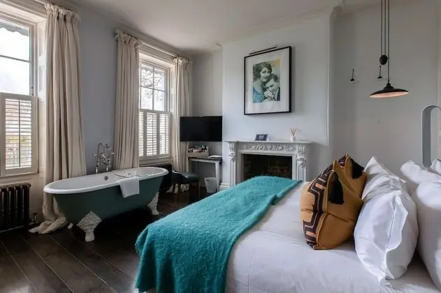 Superior Tek Büyük Yataklı Oda