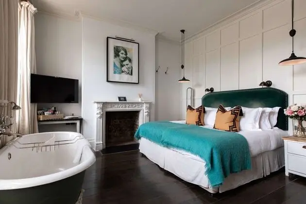 Superior Tek Büyük Yataklı Oda