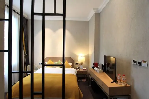 Deluxe Tek Büyük Yataklı Oda