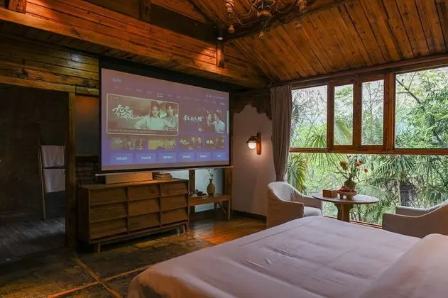 Luxury Tek Büyük Yataklı Oda